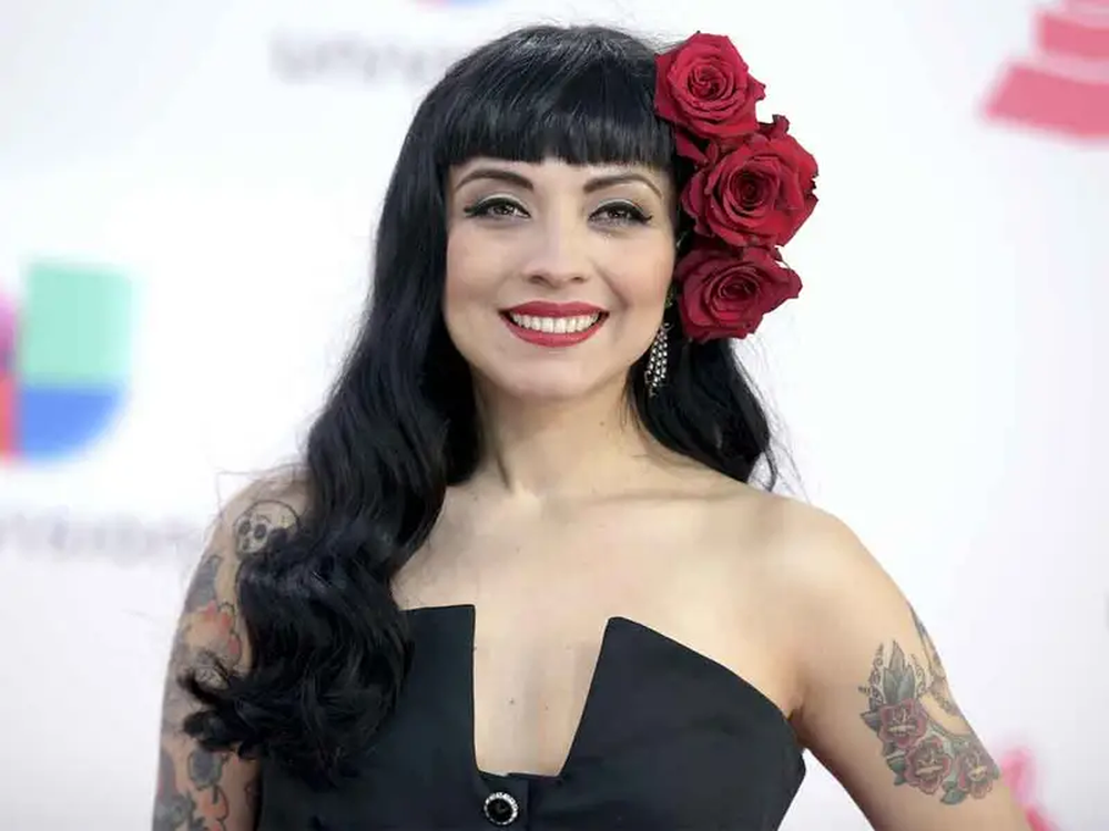 Mon Laferte suma su voz a un esperado estreno internacional.