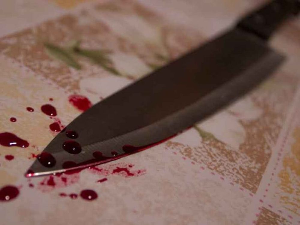 Investigan el brutal ataque con un cuchillo a un joven de 18 años