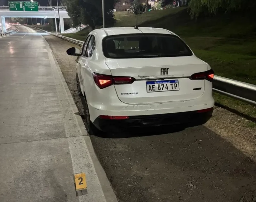 Un hombre está grave tras ser embestido por un auto cuando cruzaba a pie la Circunvalación