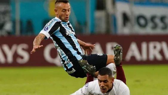 Lanús cayó en su visita a Gremio y quedó al borde de la eliminación