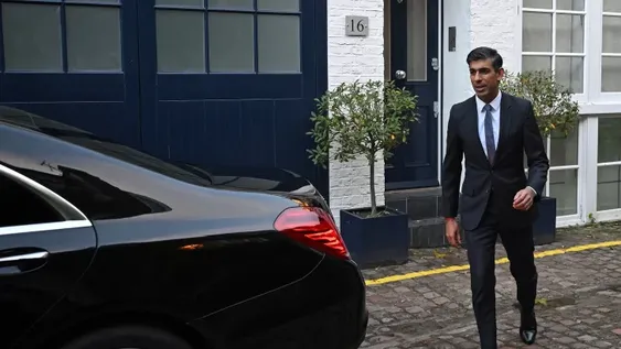 Asume el poder Sunak, el premier más rico en la historia de Gran Bretaña