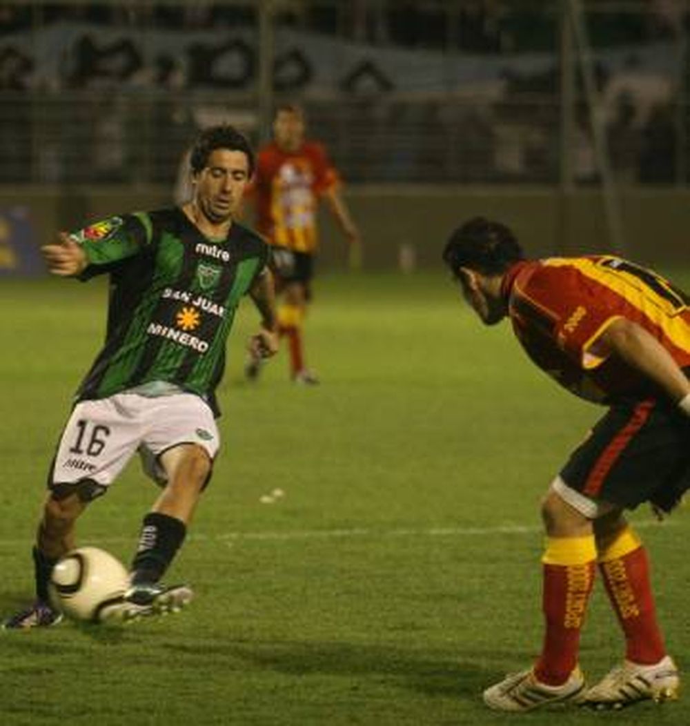 Messera va entrando en escena