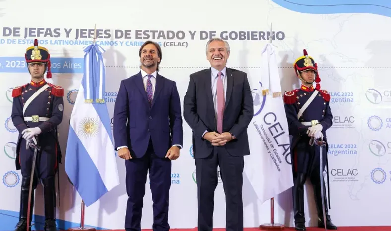 Tironeos y fuertes gestos de integración bajan de la Celac