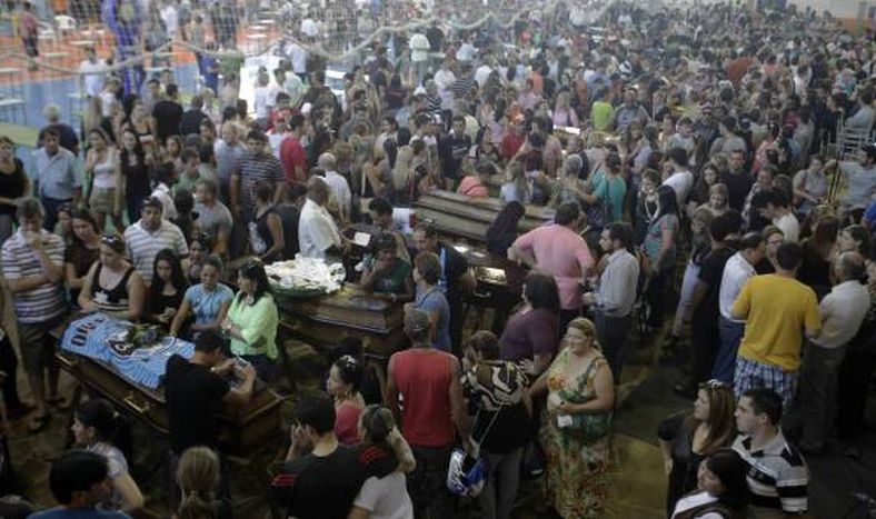 Brasil repitió la tragedia de  Cromañón con 233 muertos