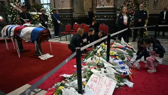 DOLOR. Miles despidieron a Pepe en las calles y en su capilla ardiente.