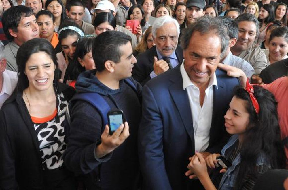 Afirman que Scioli planea eventuales ayudas a Vidal