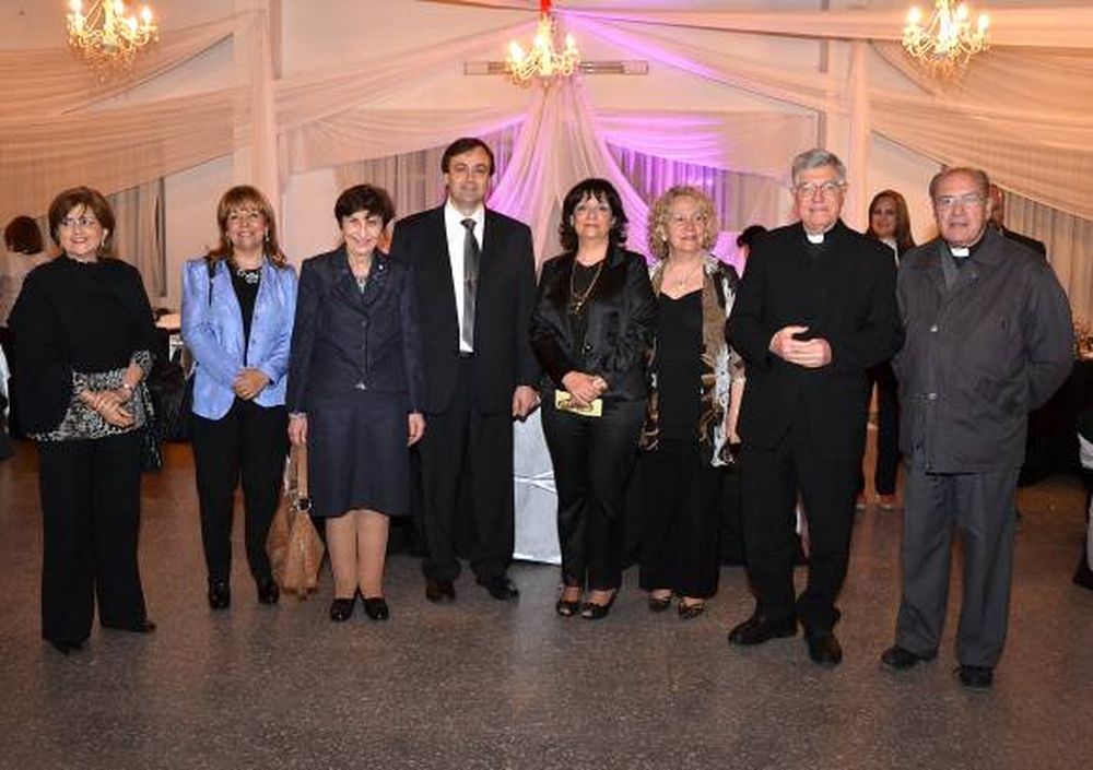 Cena aniversario de educación privada