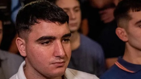 Ciro Pertossi rompió el silencio: “Esa patada no la doy yo”