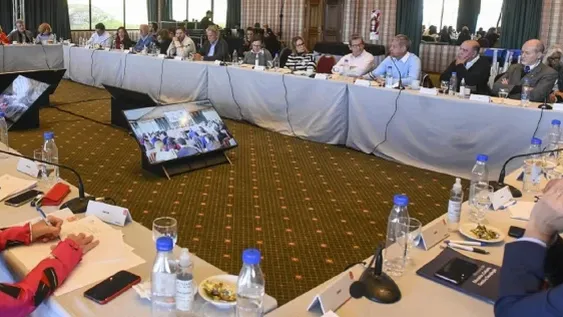 Educación desmintió que haya alguna idea oficial para dictar folclore en las escuelas