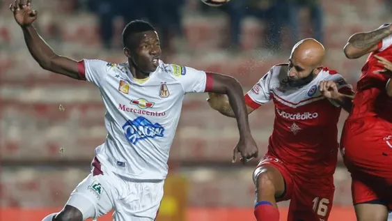 Argentinos le ganó sobre el final a Tolima por la mínima diferencia