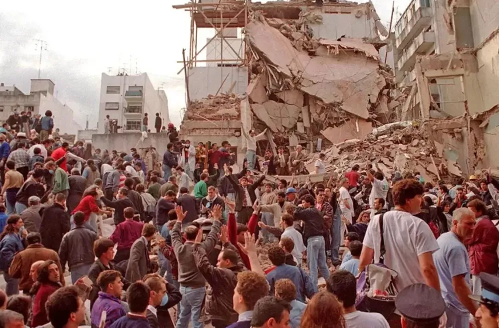 Atentado a la AMIA: la inteligencia israelí desliga a los iraníes