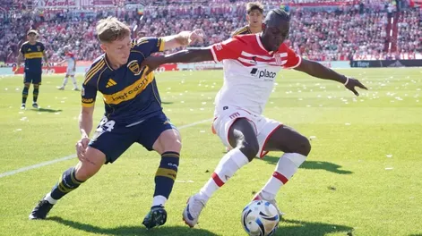 Barinaga contra Cetré (Foto Martín Bonetto).