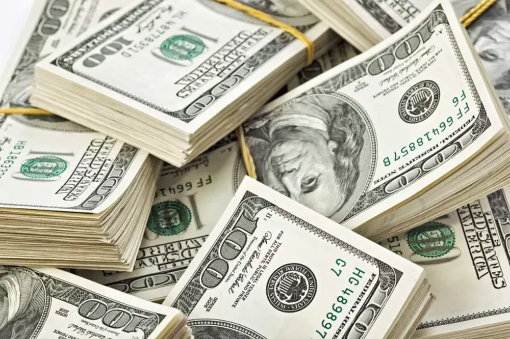 En el cierre de la semana reapareció el BCRA y bajó el dólar a $20,55