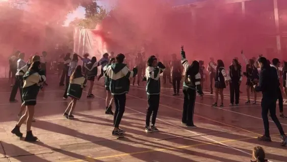 Los chicos de La Inmaculada ganaron el concurso y Fer Palacio tocará en su fiesta