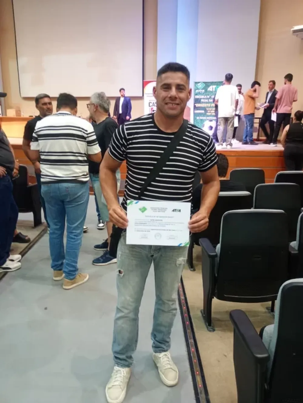 DT. Leo Avila ya tiene licencia para dirigir en el fútbol local y el regional. Un paso más en la carrera de uno de los grandes de San Juan.