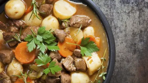 Recetas para preparar 5 potentes guisos para pasar el frío: opciones riquísimas para todos los gustos