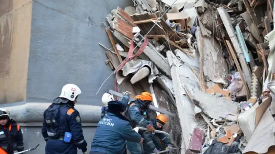 Ya son 22 los muertos por el derrumbe de un edificio en Rusia