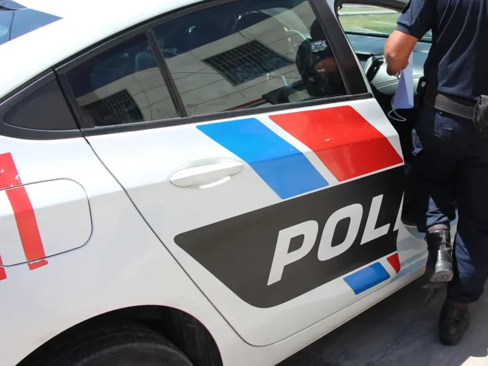 Un motociclista impactó contra un árbol y falleció