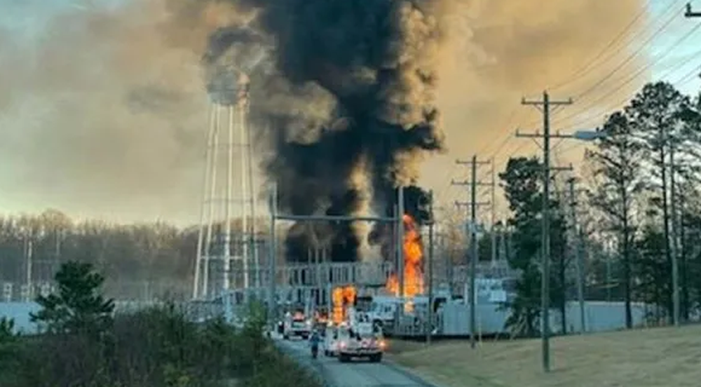 Oscuridad y un toque de queda en Carolina del Norte por el ataque a una central eléctrica
