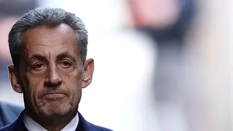 Nicolas Sarkozy ingresó a la cárcel para cumplir una condena de cinco años