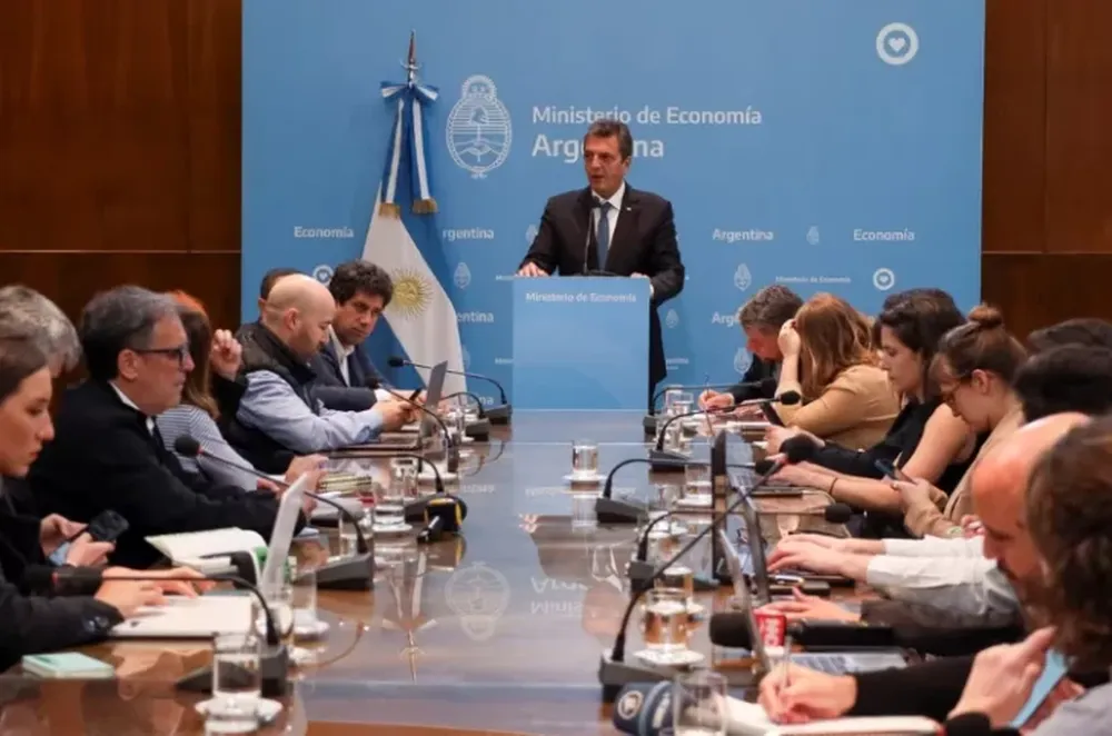 Massa arrancó la semana con anuncios: nuevo dólar diferencial para exportaciones por 30 días