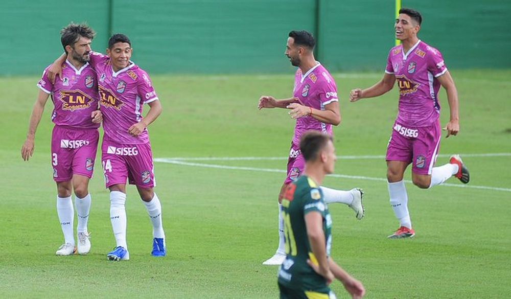 Arsenal superó a Defensa y Justicia en el clásico interzonal