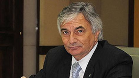 El reconocido doctor Claudio Zin fue electo senador italiano