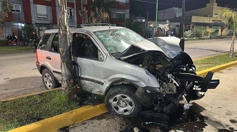un violento choque entre tres vehiculos termino con la vida de un bebe recien nacido