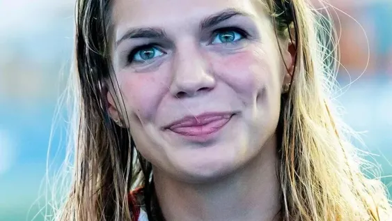 El espectacular entrenamiento en casa de la nadadora olímpica Yulia Efimova