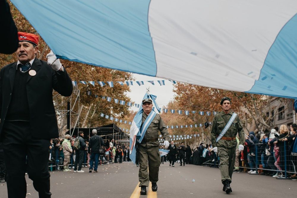 El 25 de mayo se realizará el desfile cívico-militar para conmemorar el Día de la Patria, pero habrá otras actividades en los departamentos para celebrar esta fecha.