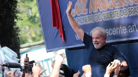 Lula sigue como favorito para las elecciones a pesar de estar preso