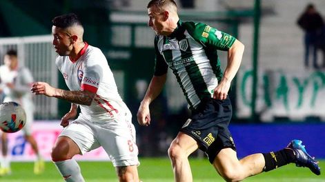 De penal, Argentinos consiguió un agónico empate ante Banfield