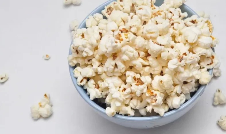 Cómo hacer pochoclos sin aceite y con agua