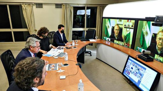 Fernández evaluó con los gobernadores volver a un aislamiento más estricto en 11 provincias