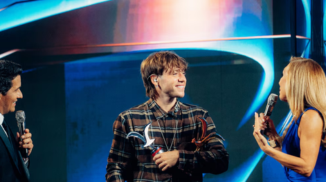 Paulo Londra debutó con éxito en el Festival Internacional de la Canción de Viña del Mar, obteniendo las Gaviotas de Oro y Plata.&nbsp;