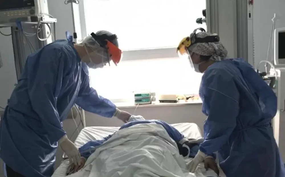 Pacientes graves: el total asciende a 32 y 17 de ellos están con asistencia respiratoria mecánica