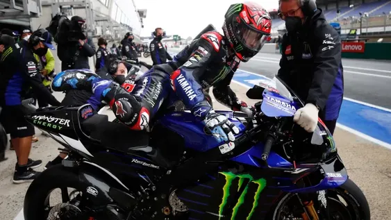 Quartararo larga primero