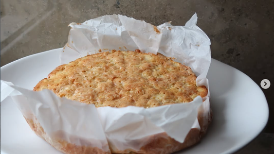 torta humeda de manzanas: receta facil y un consejo para disfrutarla