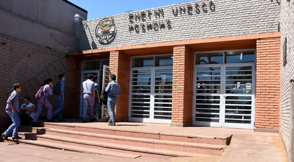 La escuela donde el alumno de 17 años se dio un disparo en Misiones.