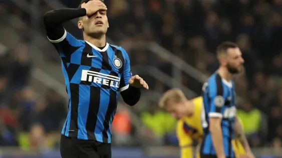 Lautaro estuvo cerca del gol pero su Inter perdió y quedó eliminado