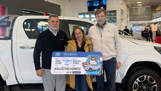 La feliz ganadora del viaje a EEUU.