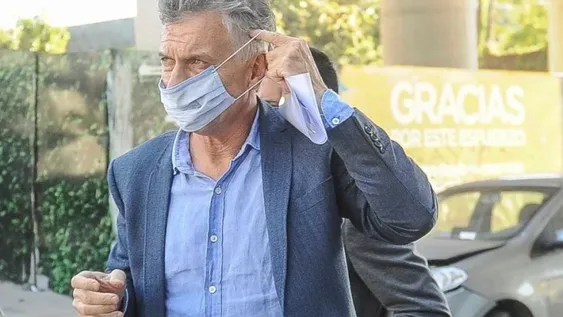 Suspenden vuelo a Macri y queda varado en Suiza