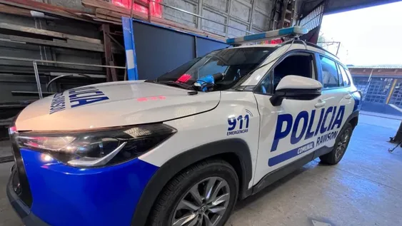 LISTOS. Los 20 patrulleros blindados ya están ploteados y a la espera de ser trasladados desde Ezeiza hasta el departamento Rawson, una vez que esté terminado el papeleo de la transferencia.