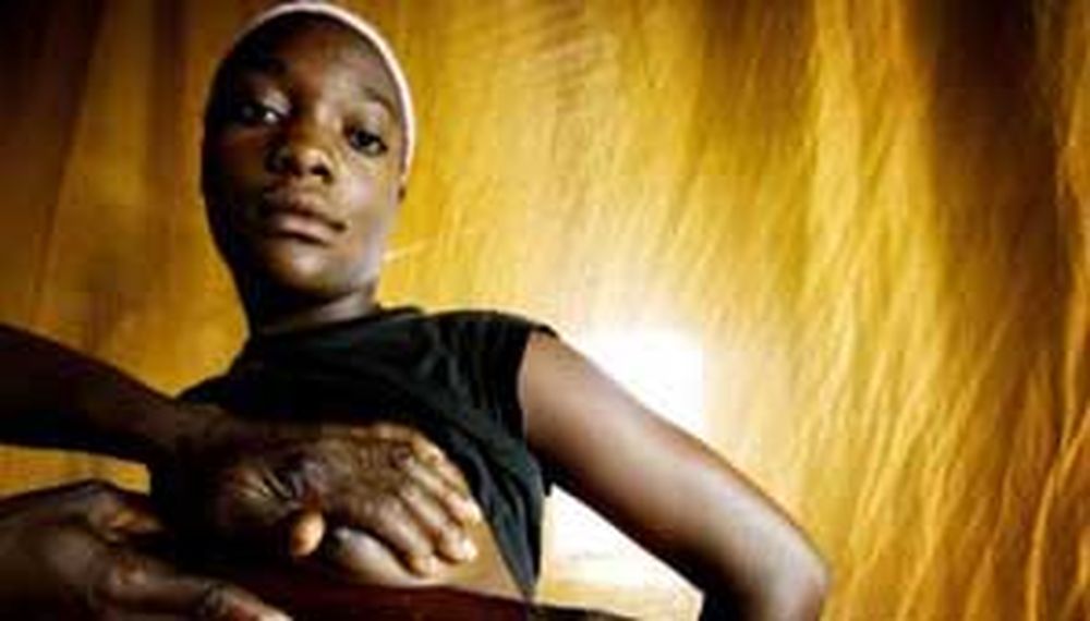 Camerún: niñas sin pecho