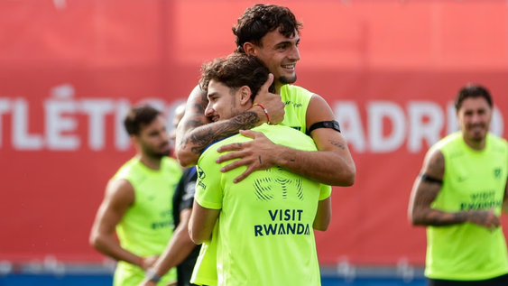 julian alvarez volvio a entrenarse y el atletico de madrid acelera para recuperarlo antes del cierre del mercado de pases