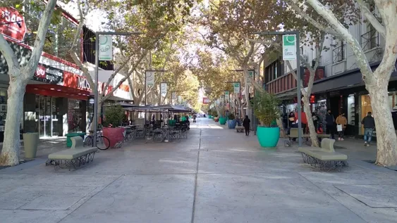 Cómo es la quita de subsidios del agua: desde ahora comercios e industrias pagarán tarifa plena