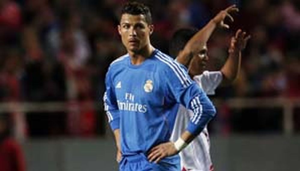 Real Madrid perdió con Sevilla y dejó la cima