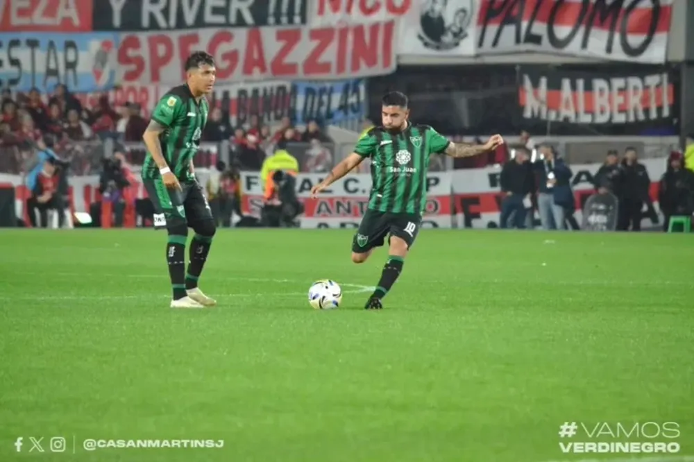 Talento. Seba González es fundamental para darle juego a San Martín.