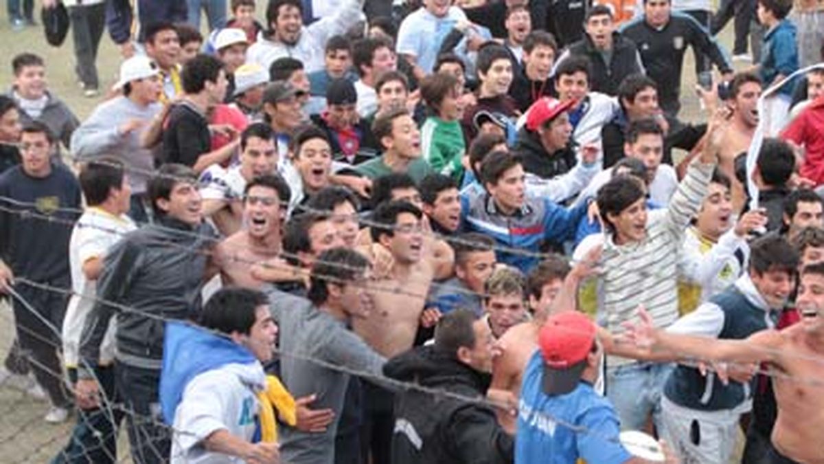Colón Junior superó a Peñaflor y ascendió al torneo Argentino B