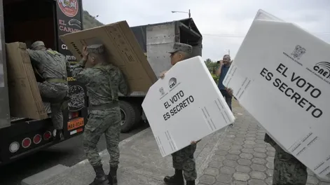Ecuador votó para elegir presidente y legisladores en medio de tensión por clima de violencia